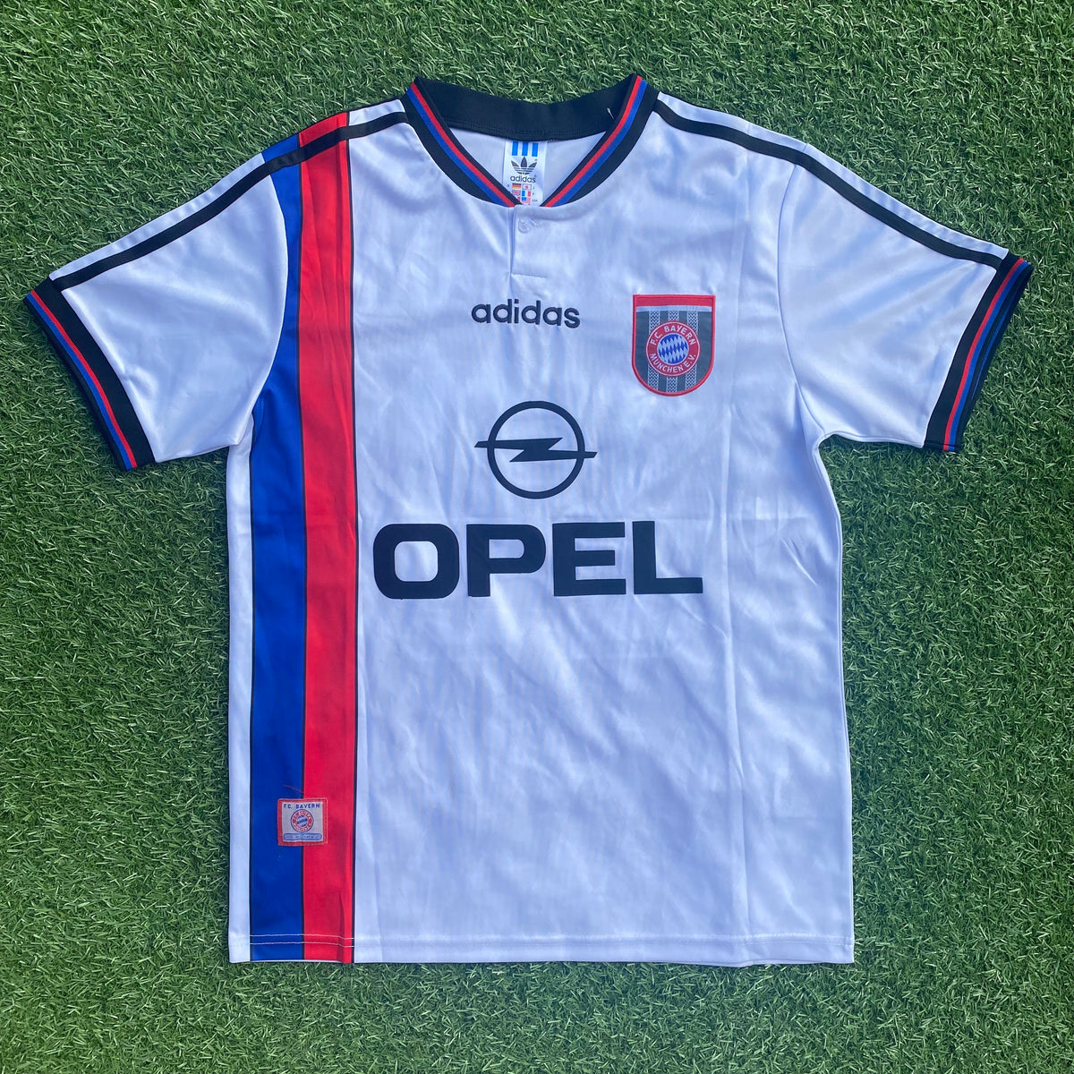 Bayern München 1995-1996 Away Jersey
