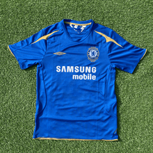 Load image into Gallery viewer, Retro Chelsea 2005/2006 Home
