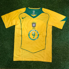 Load image into Gallery viewer, Retro Brazil 2004/2006 Home
