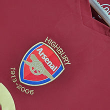 Load image into Gallery viewer, Retro Arsenal 2005/2006 Home
