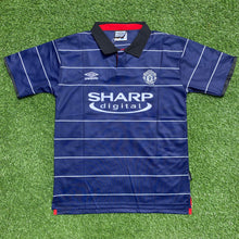 Load image into Gallery viewer, Retro Manchester United 1999/2000 Away
