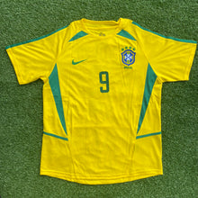 Load image into Gallery viewer, Retro Brazil 2002 Home
