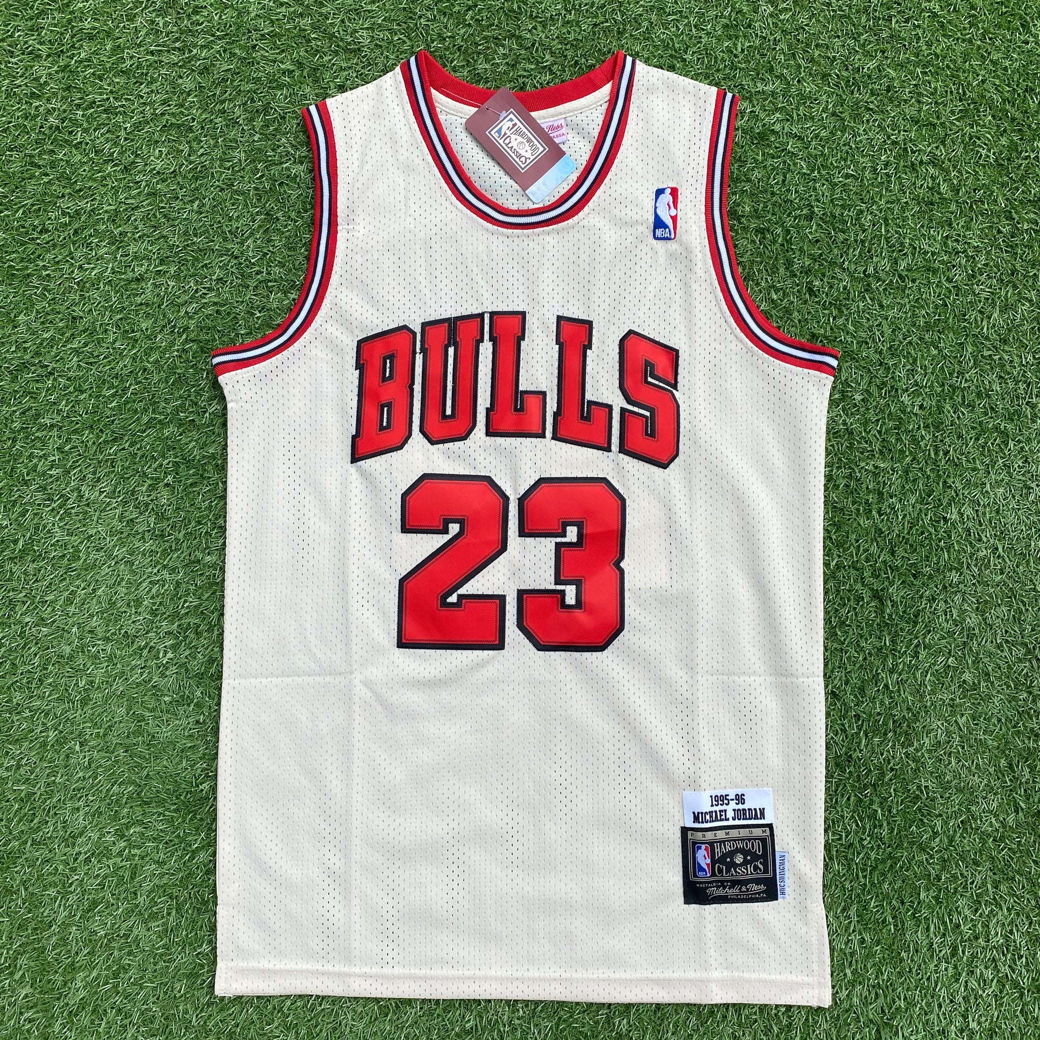 Retro NBA White/Beige Chicago Bulls 1995/1996 - Jordan 23